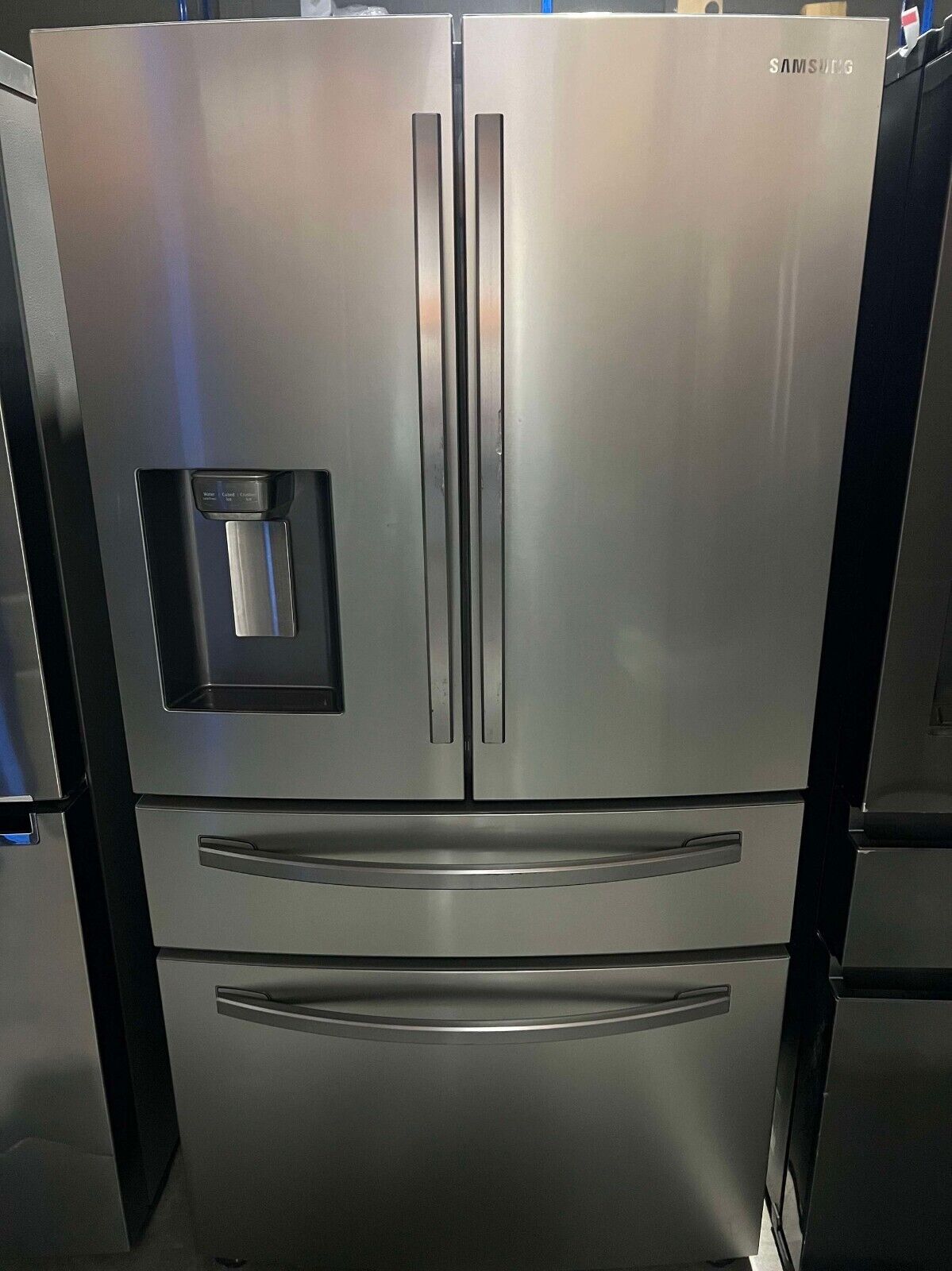 Samsung 636L French door stainless steel fridge with plumbed ice and water dispenser- Seconds