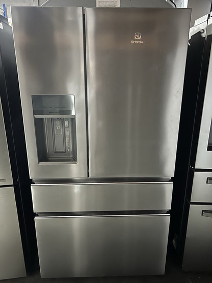 Electrolux 609lt Silver French door fridge with water dispenser and ice - Seconds